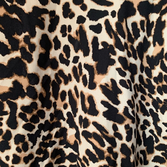 Zara animal print blouse with mock neck and back zipper size M - Picture 2 of 4